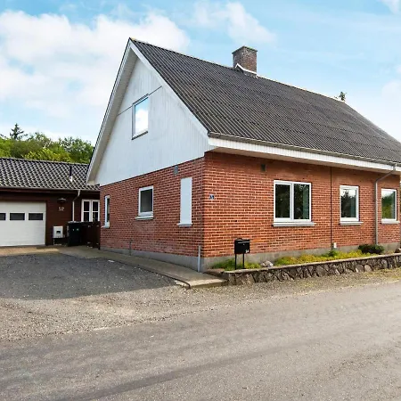 8 Person In Ringk Bing Hotel 4*