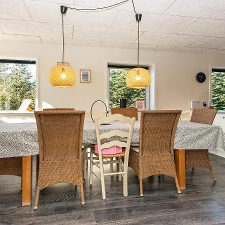 8 Person In Ringk Bing 4*